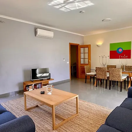 Bicos 303 - Shared Pool - 6 Guests - Albufeira * Αλμπουφέιρα