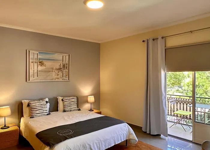 Bicos 303 - Shared Pool - 6 Guests - Albufeira Αλμπουφέιρα