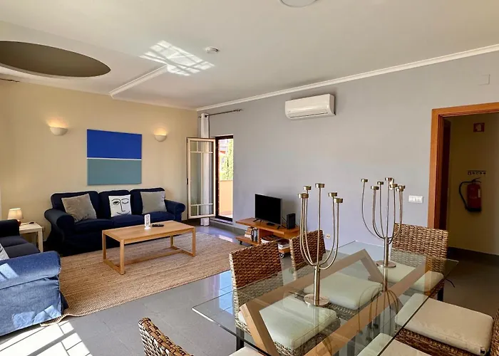 Bicos 303 - Shared Pool - 6 Guests - Albufeira Αλμπουφέιρα