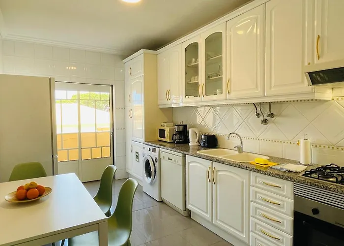 Bicos 303 - Shared Pool - 6 Guests - Albufeira Albufeira
