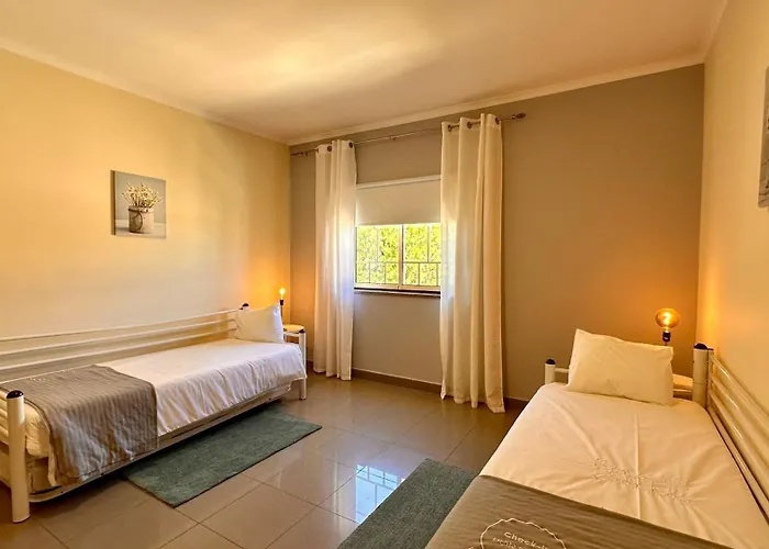 Bicos 303 - Shared Pool - 6 Guests - Albufeira *